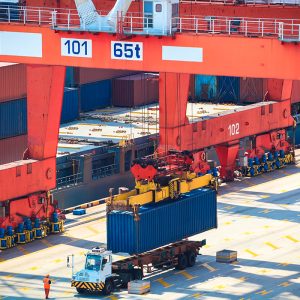 Xuất siêu 1,3 tỉ USD trong tháng 1, tạo đà cho kinh tế “bứt tốc” Xuất siêu 1,3 tỉ USD trong tháng 1, tạo đà cho kinh tế “bứt tốc”