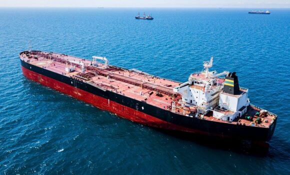 Thị trường tàu chở dầu tháng 2: Cước vận tải tăng mạnh, nguồn cung siết chặt